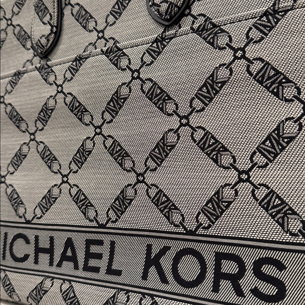 Michael Kors Bag Gigi Empire SAMPLE SALE Black Gray Tote - Picture 5 of 17